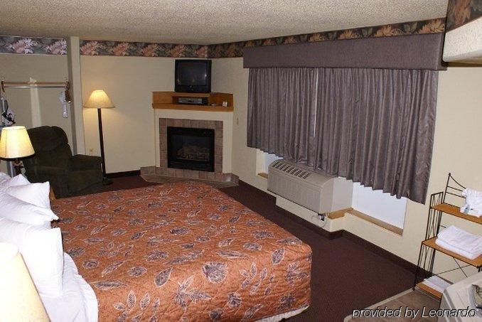 Fossil Creek Hotel & Suites Russell Chambre photo